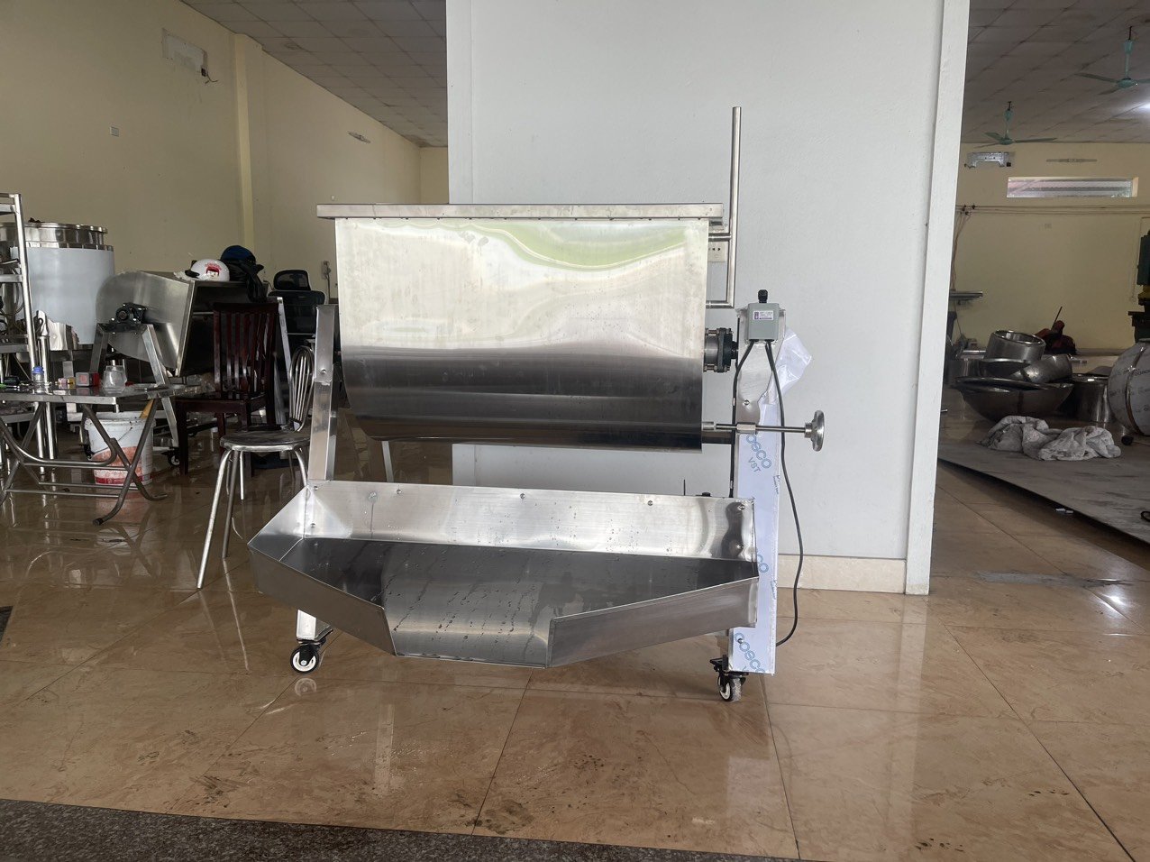 Máy trộn thực phẩm nằm ngang 50Kg